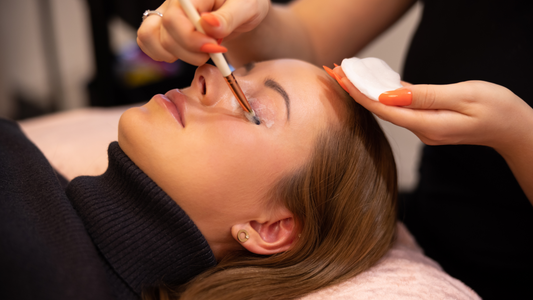 “Say Goodbye To Irritated Eyes - The Miracle Of Eyelid Cream”